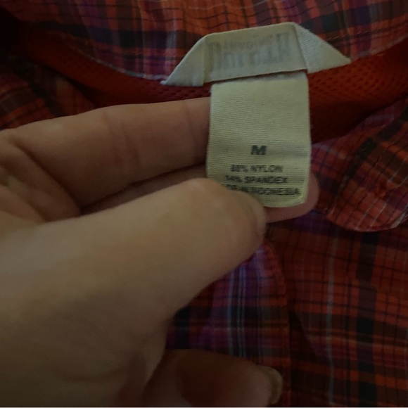 Duluth Trading Co Shirt Women's Medium Red Multicolor Vented Plaid Button Front - Picture 4 of 9
